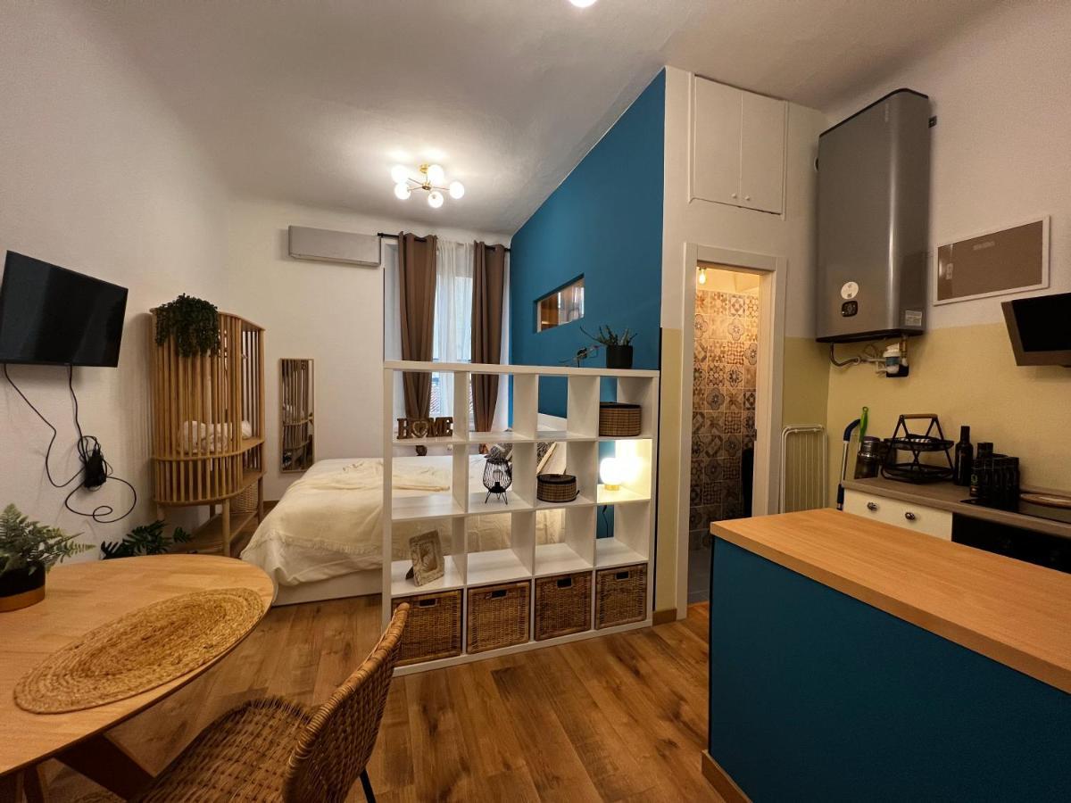 Regina Milano Ai Navigli - Sky Tv, Wifi And Breakfast Box Apartment Exterior foto