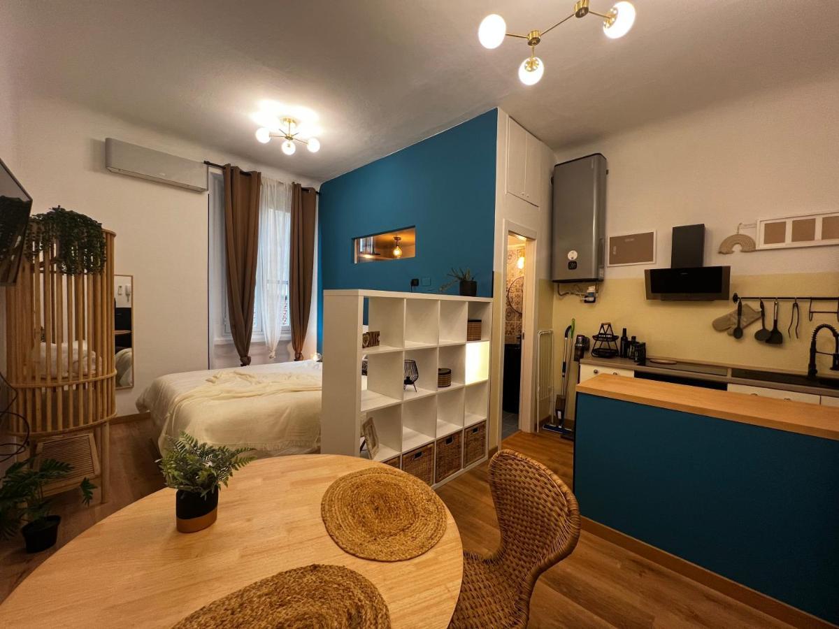 Regina Milano Ai Navigli - Sky Tv, Wifi And Breakfast Box Apartment Exterior foto